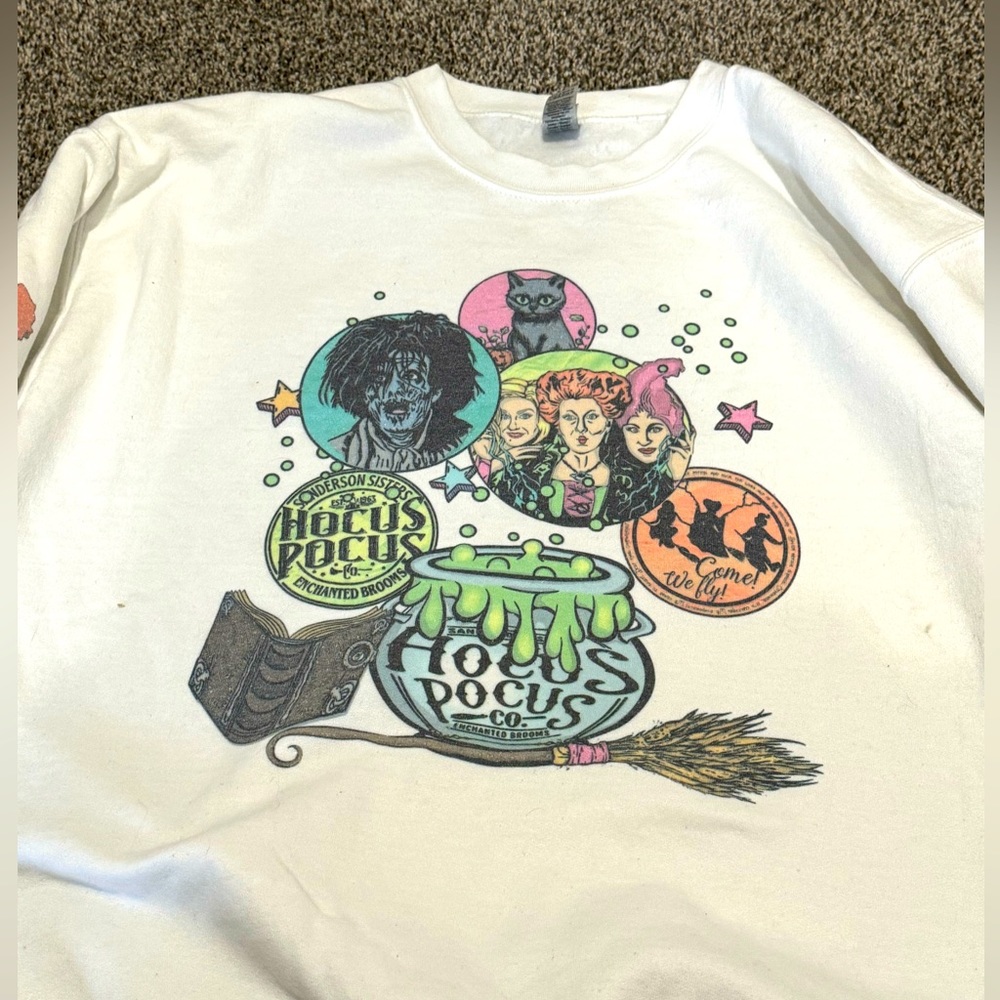 Hocus pocus crew neck sweatshirt